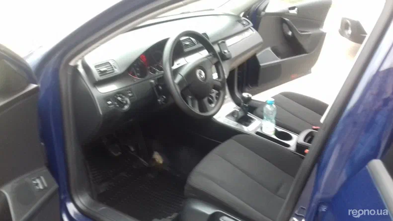 Volkswagen Passat 2009 - 12