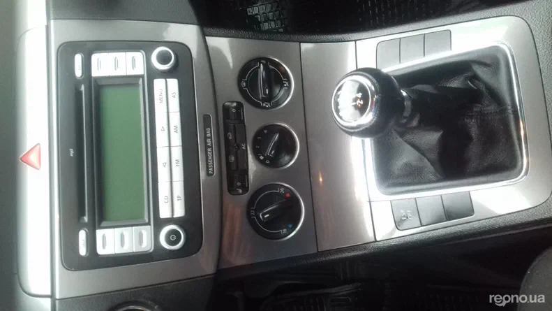 Volkswagen Passat 2009 - 21