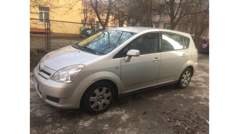 Toyota Verso 2006