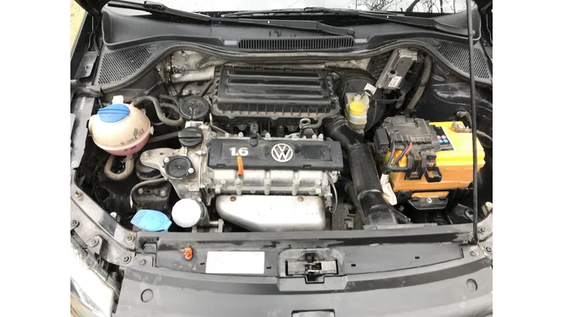 Volkswagen Polo 2011 - 6