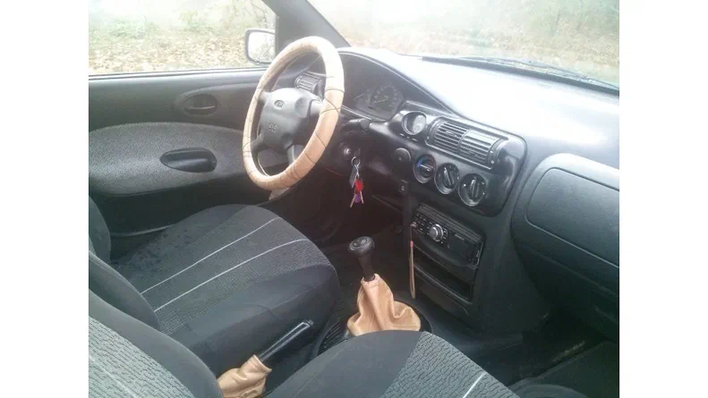 Ford Escort 1995 - 8