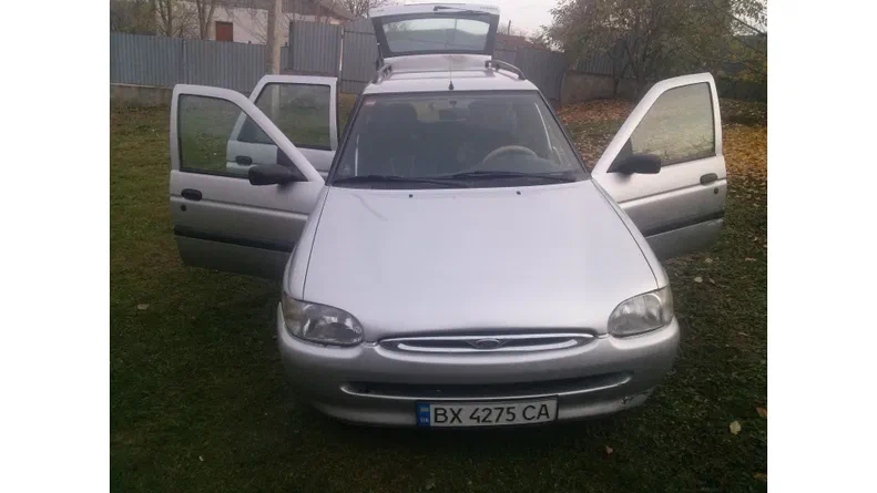 Ford Escort 1995 - 18