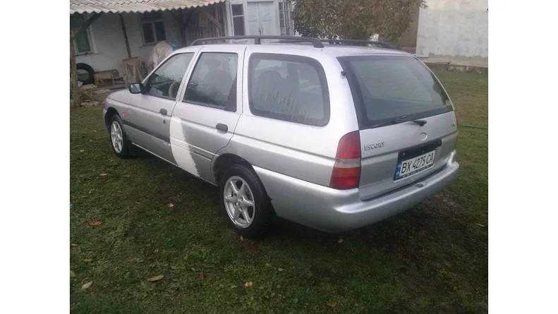 Ford Escort 1995 - 5