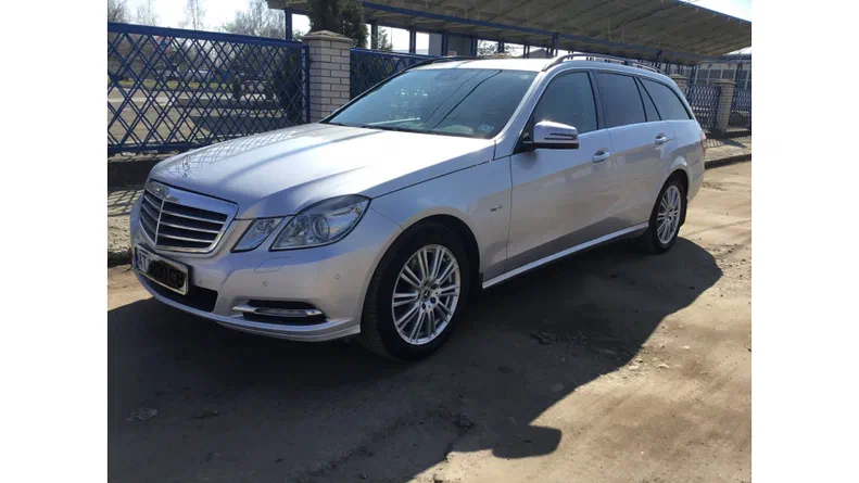 Mercedes-Benz E-Класс 2012