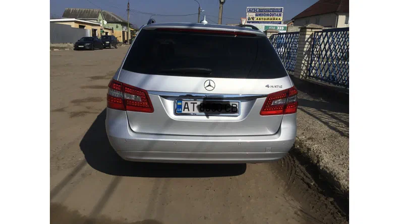 Mercedes-Benz E-Класс 2012