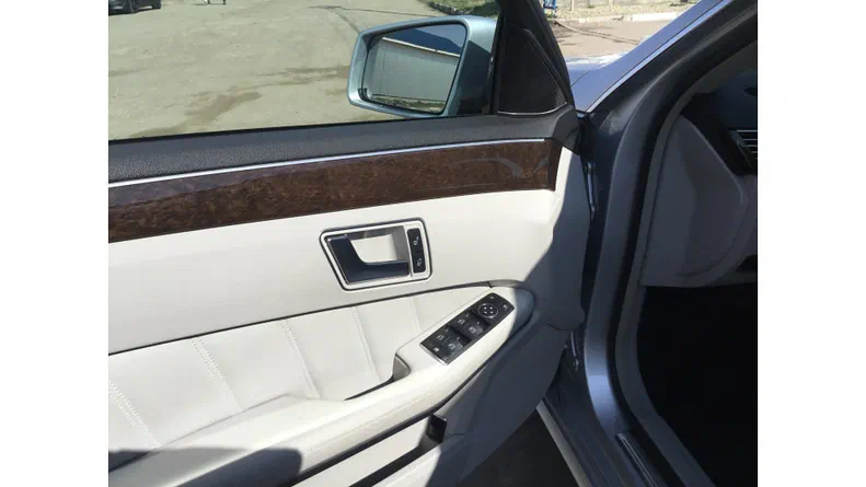 Mercedes-Benz E-Клас 2012 - 7