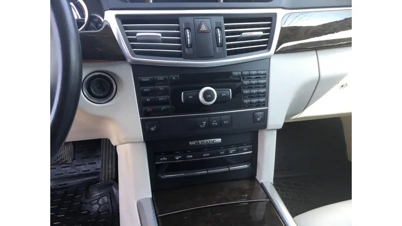 Mercedes-Benz E-Клас 2012 - 9
