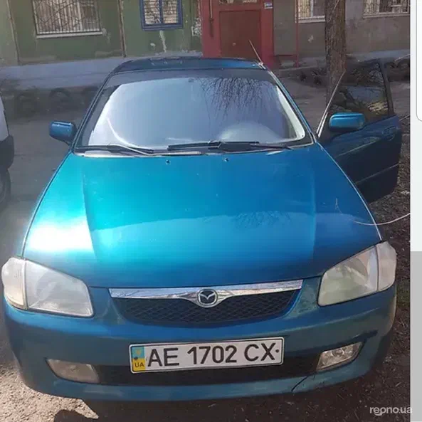 Mazda 323 1999