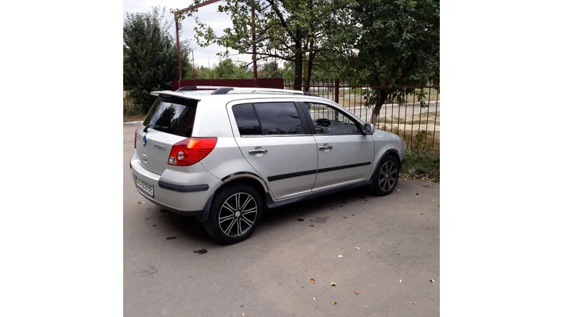 Geely MK Cross 2013