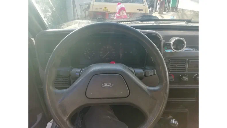 Ford Escort 1986 - 6