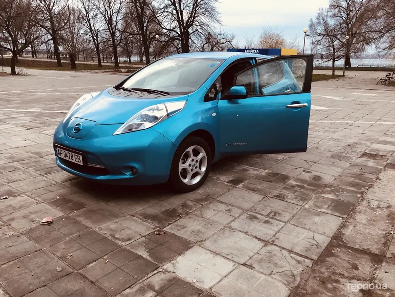 Nissan Leaf 2011 - 4