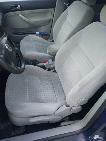 Volkswagen Golf 2000 - 28