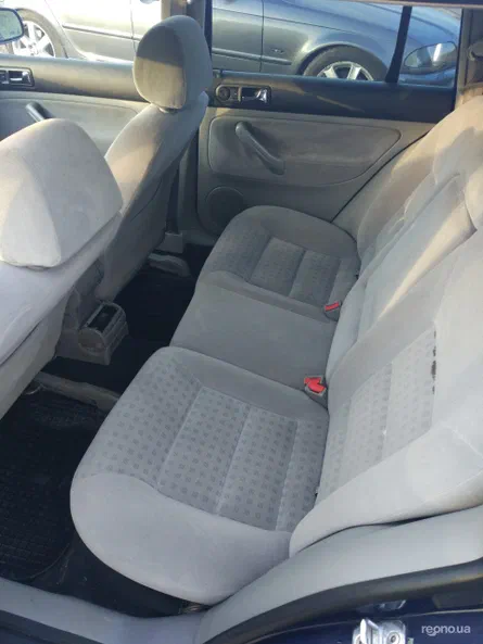 Volkswagen Golf 2000 - 11