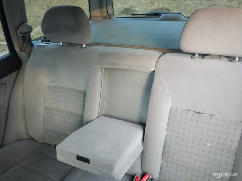 Volkswagen Golf 2000 - 18