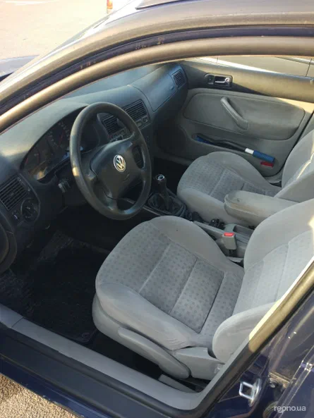 Volkswagen Golf 2000 - 8