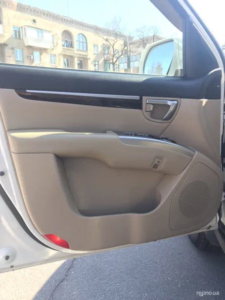 Hyundai Santa Fe 2012 - 8