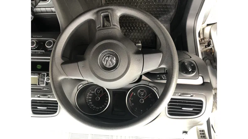 Volkswagen Golf 2010 - 12