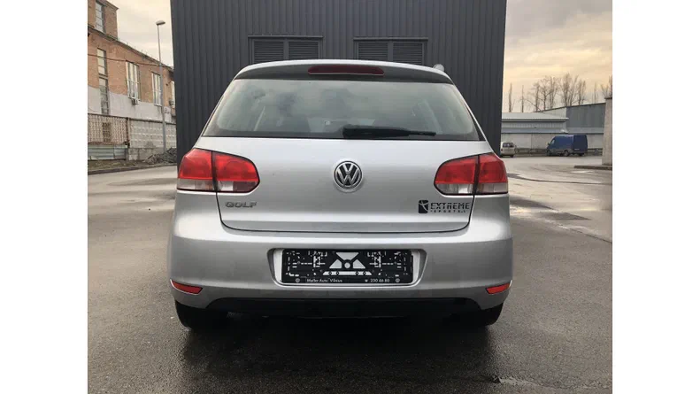 Volkswagen Golf 2010 - 5