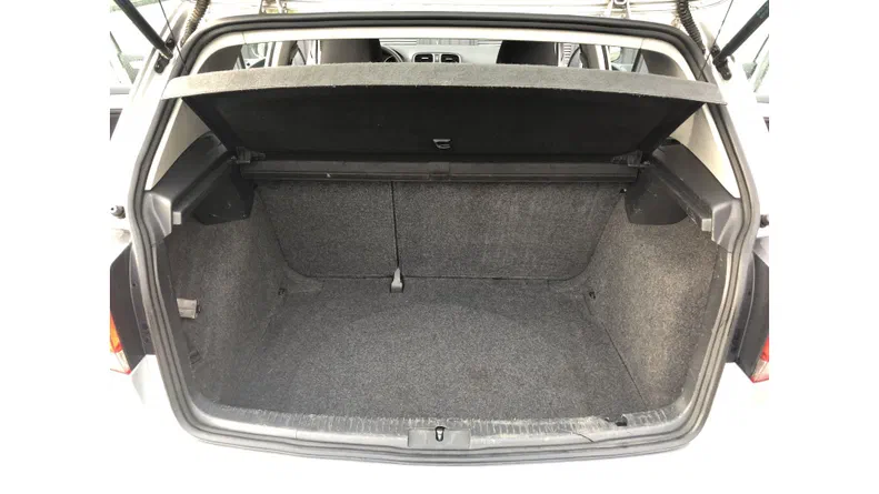 Volkswagen Golf 2010 - 19