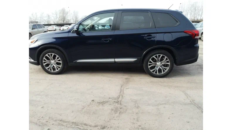 Mitsubishi Outlander 2015 - 10
