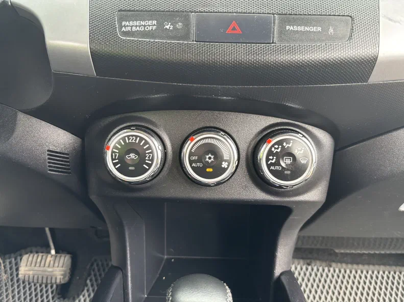 Mitsubishi Outlander 2010 - 14