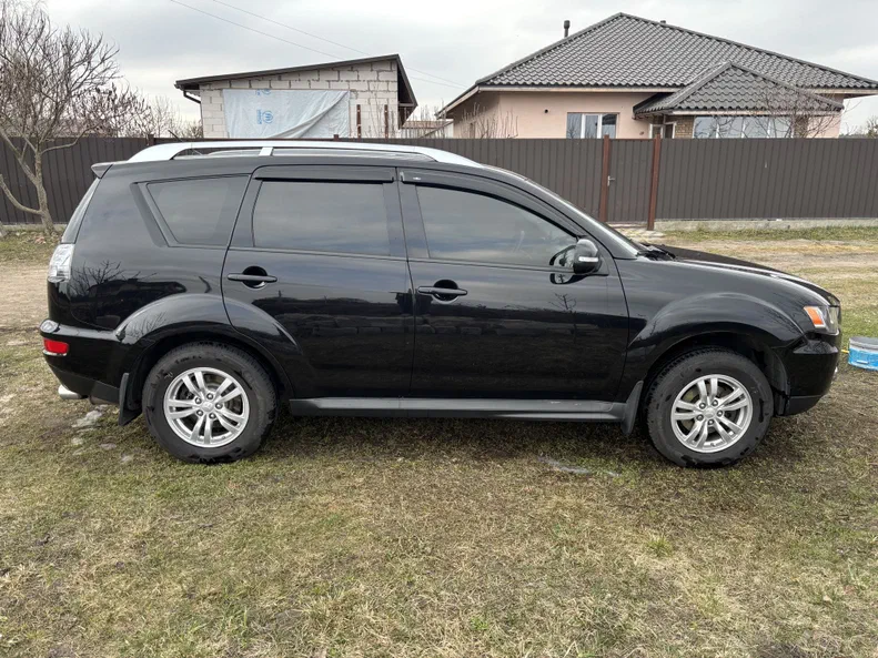 Mitsubishi Outlander 2010 - 6
