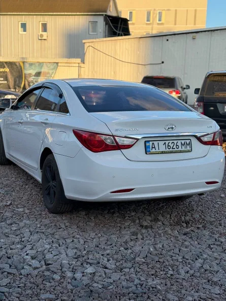 Hyundai Sonata 2012 - 4