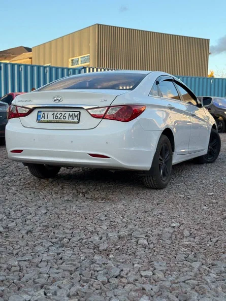 Hyundai Sonata 2012 - 3