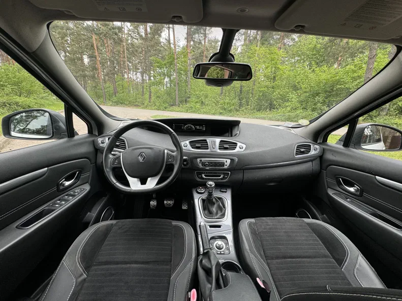 Renault Scenic 2013 - 12