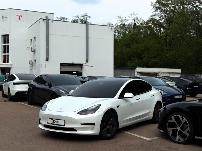 Tesla Model 3 2022 - 5