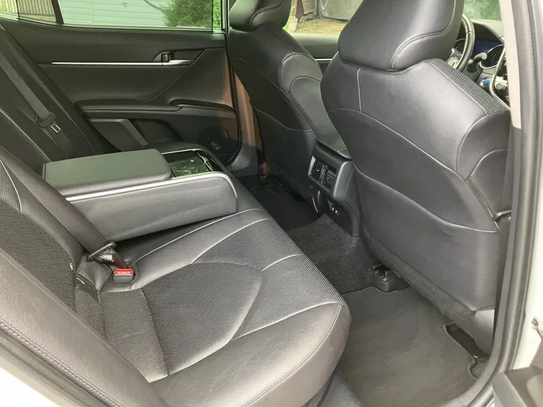 Toyota Camry 2021 - 12