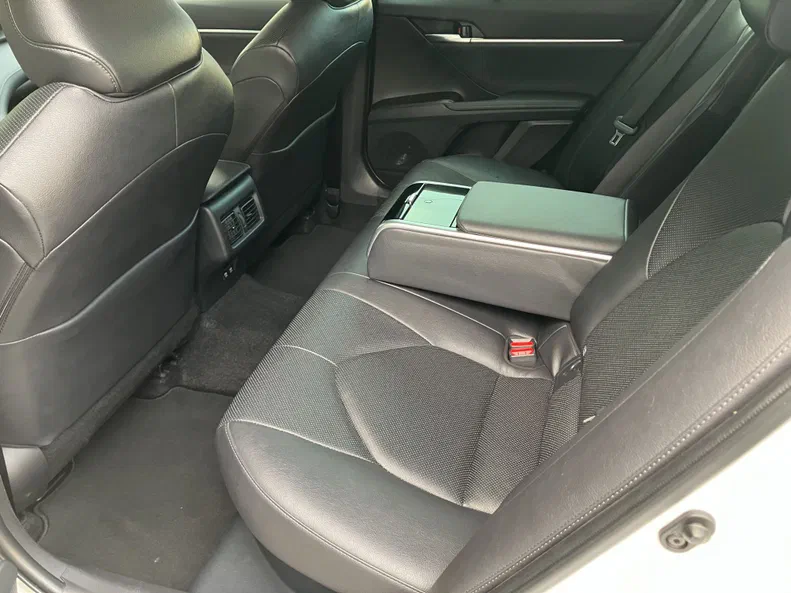 Toyota Camry 2021 - 11