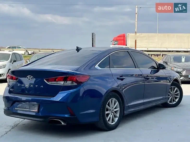 Hyundai Sonata 2018 - 4