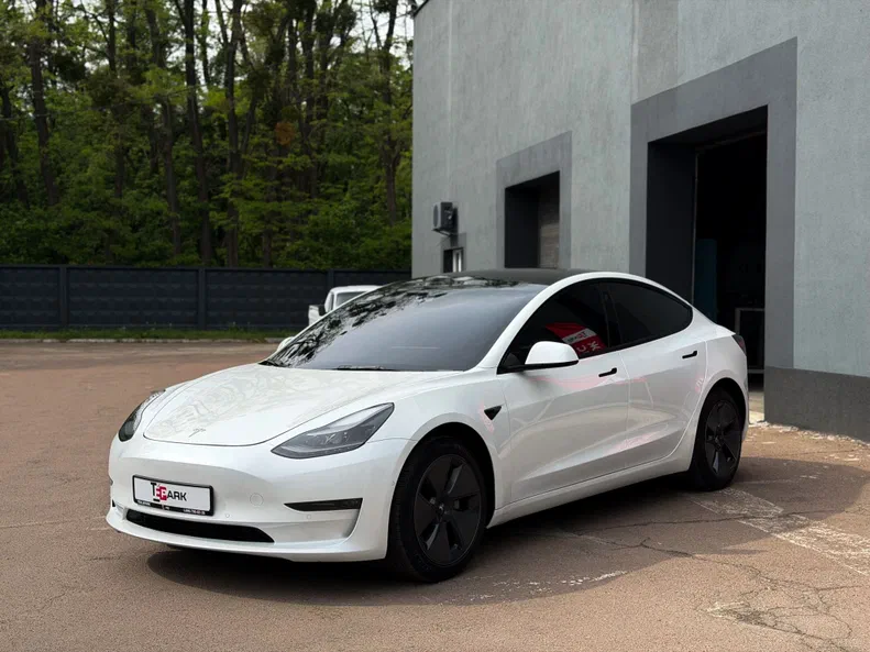 Tesla Model 3 2022 - 10