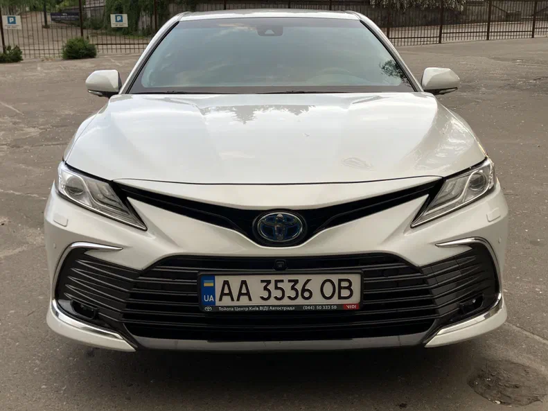 Toyota Camry 2021 - 1
