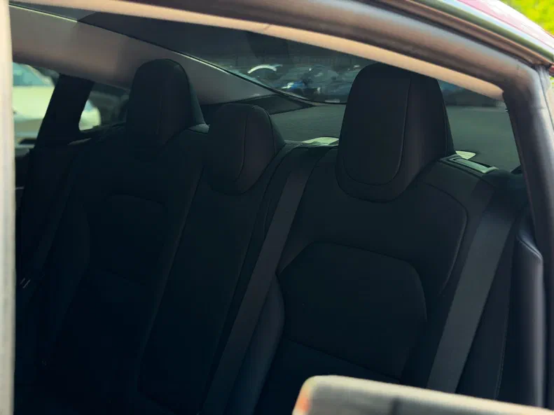Tesla Model 3 2024 - 14