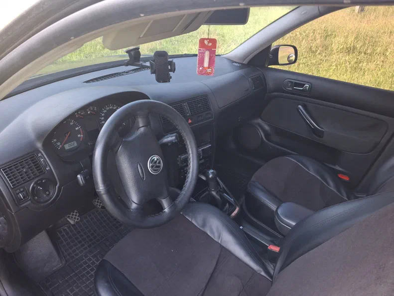 Volkswagen Golf 2002 - 5