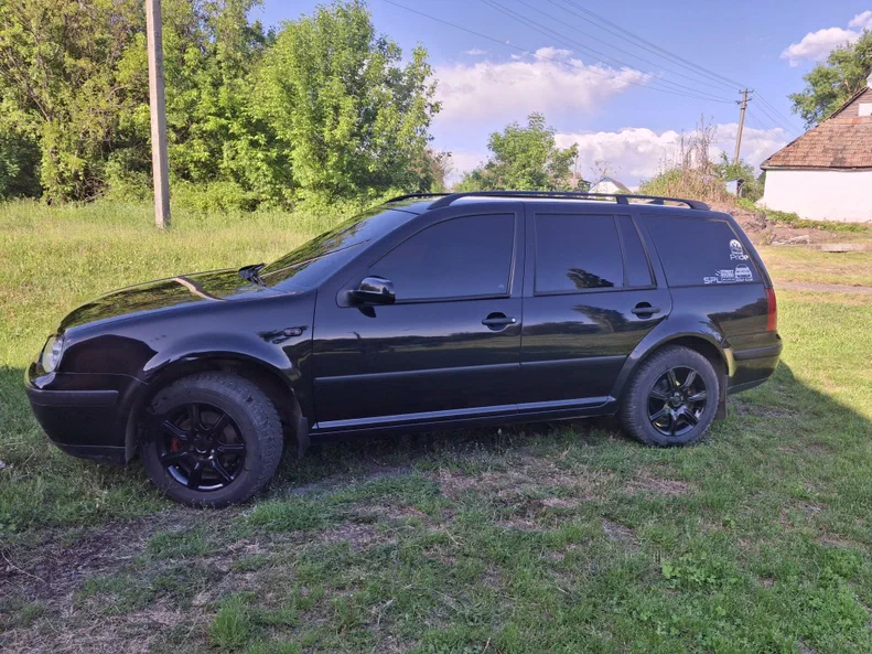 Volkswagen Golf 2002 - 1