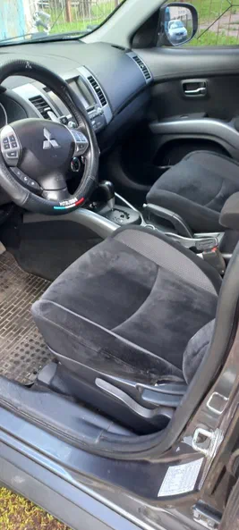 Mitsubishi Outlander 2011 - 12