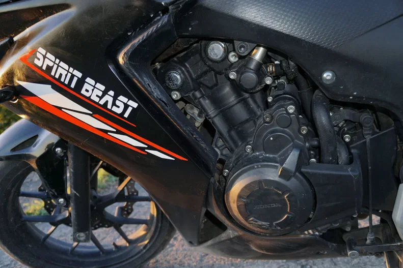 Honda CBR 400R 2013 - 2