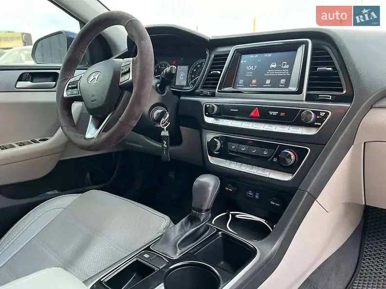 Hyundai Sonata 2018 - 18