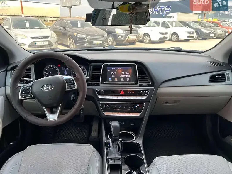 Hyundai Sonata 2018 - 33