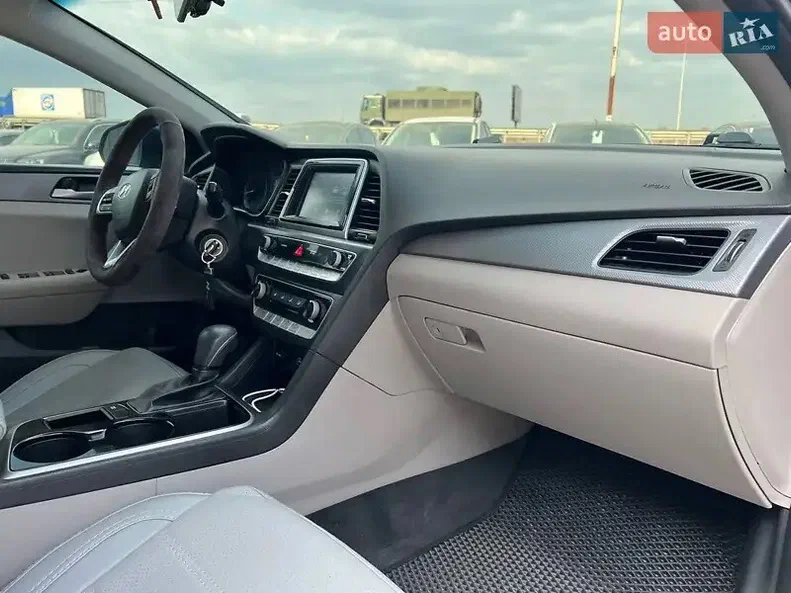 Hyundai Sonata 2018 - 5