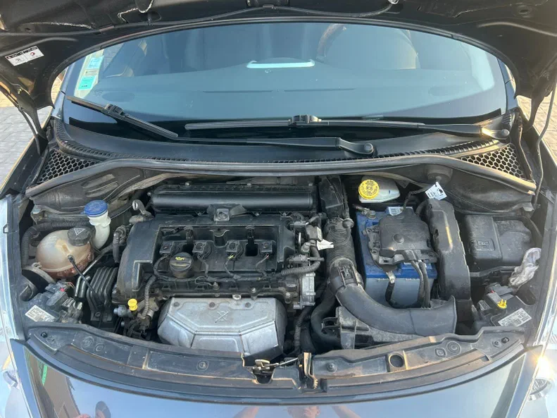Peugeot 207 2012 - 9