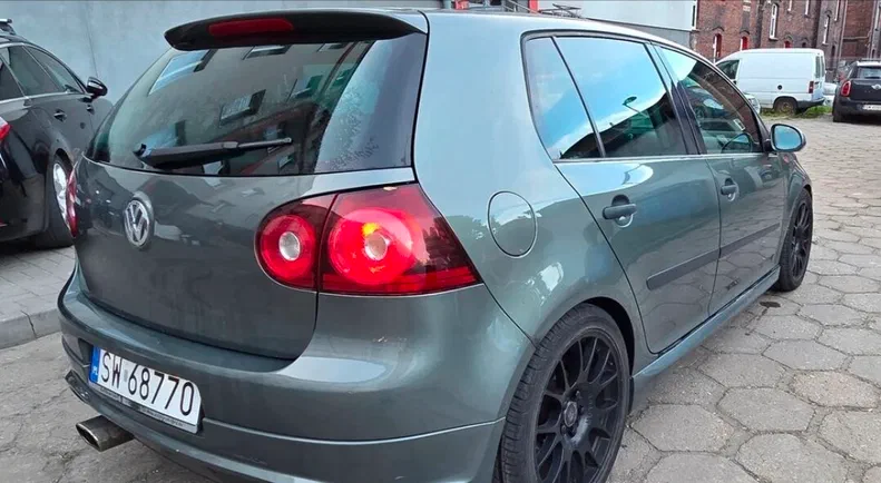 Volkswagen Golf 2004 - 1