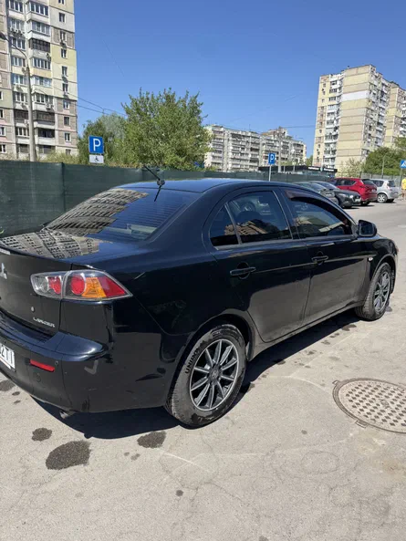 Mitsubishi Lancer 2012 - 8