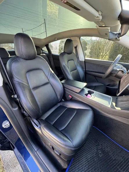 Tesla Model Y 2021 - 5