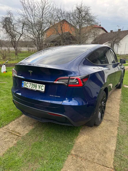 Tesla Model Y 2021 - 2