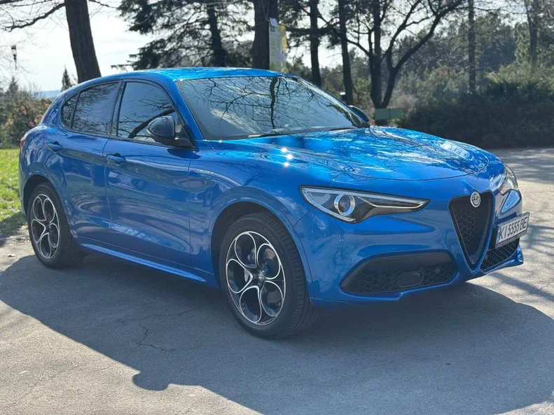 Alfa Romeo Stelvio 2022 - 1