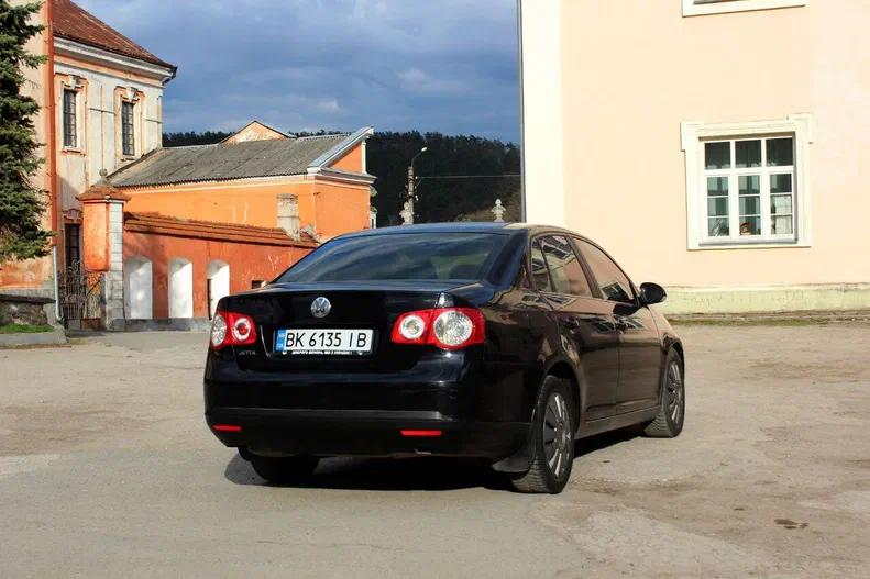 Volkswagen Jetta 2006 - 1
